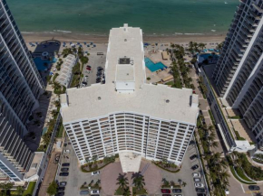COZY PET FRIENDLY 2 bed 2 bath CONDO WITH OCEAN VIEW Alexander Towers 221